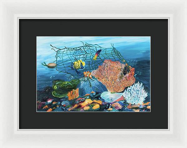 Caught in coral - Framed Print